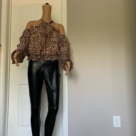 Guess | woman’s Leopard Print Cold-shoulder Top - Picture 5 of 5